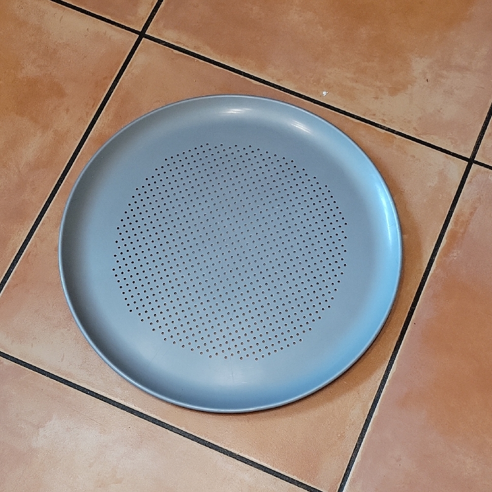 Rema 16in Perforated Nonstick Metal Pizza Pan